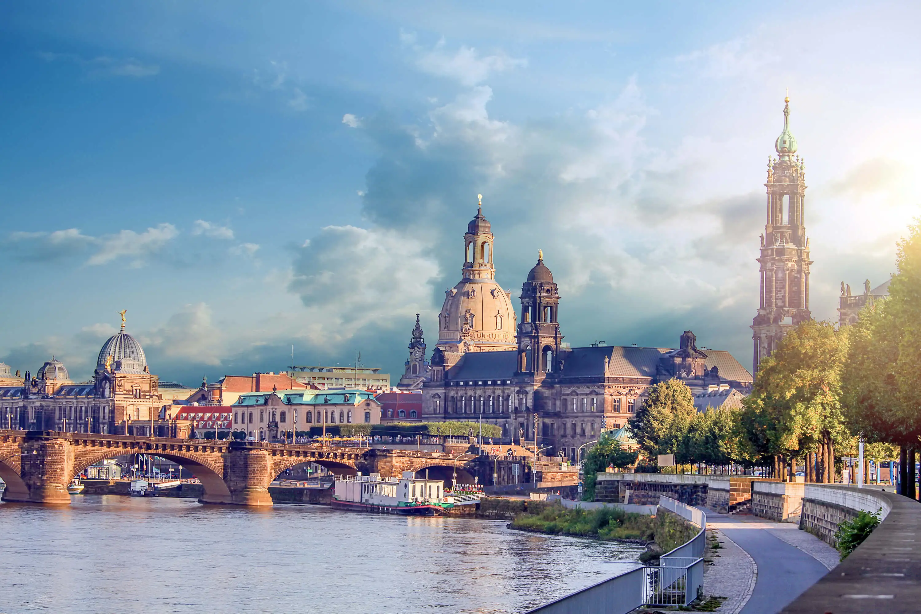 Hintergrundbild - Zeitarbeit &amp;&nbsp;Personaldienstleistung in&nbsp;Dresden