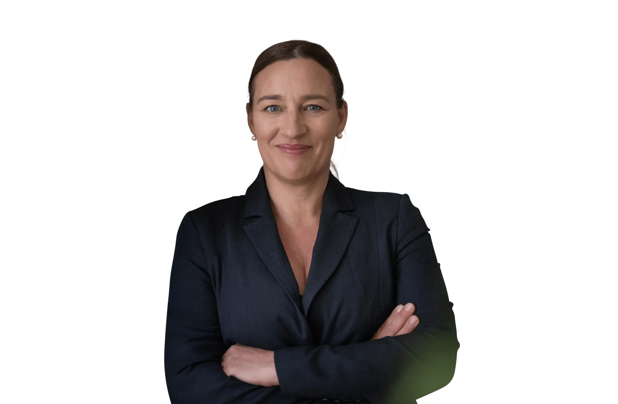 Mitarbeiterin in Business-Outfit mit schwarzem Blazer, repräsentiert Executive Search bei bei Heinrich & Coll.
