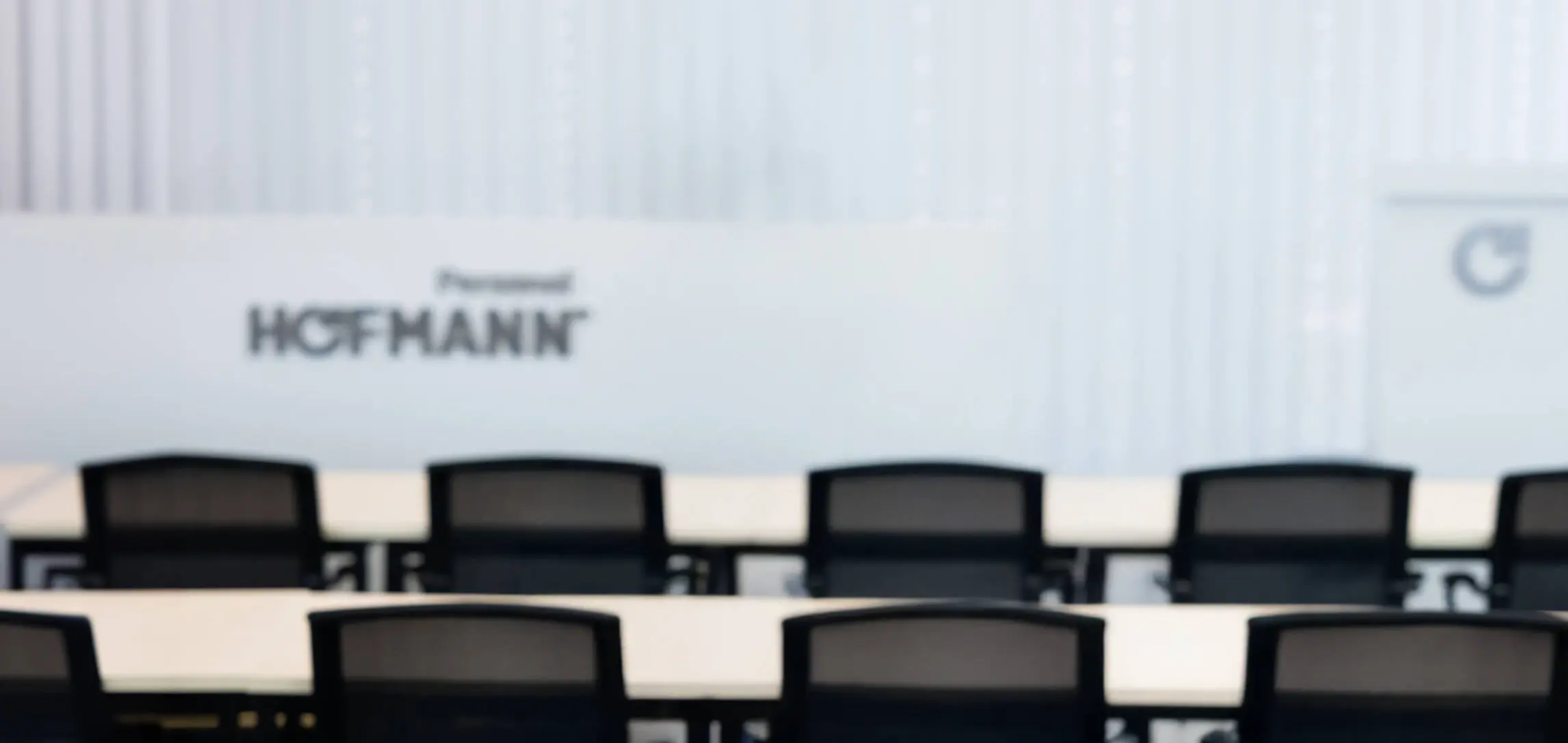 Hintergrundbild - Führung, die Vertrauen schafft.