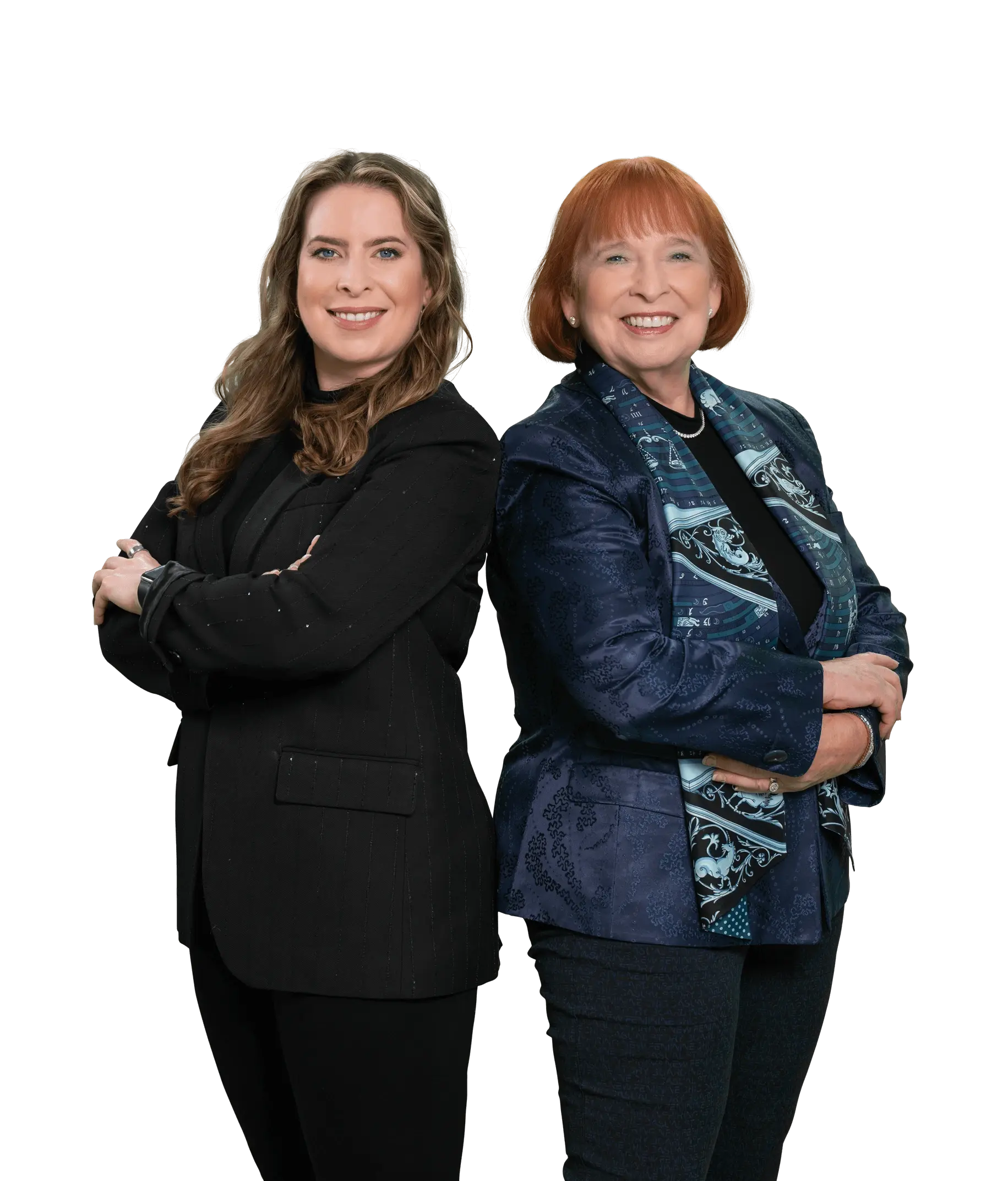 Ingrid Hofmann, Geschäftsführerin von Hofmann Personal und Tochter Sonja Heinrich stehen Rücken an Rücken nebeneinander.