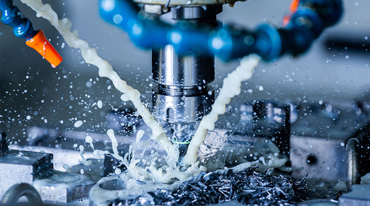 cnc-fraeser-arbeitsstelle.jpg